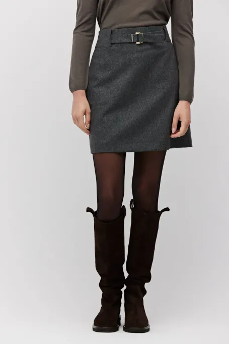 Grauer Minirock mit Kaschmir Grauer Minirock mit Kaschmir