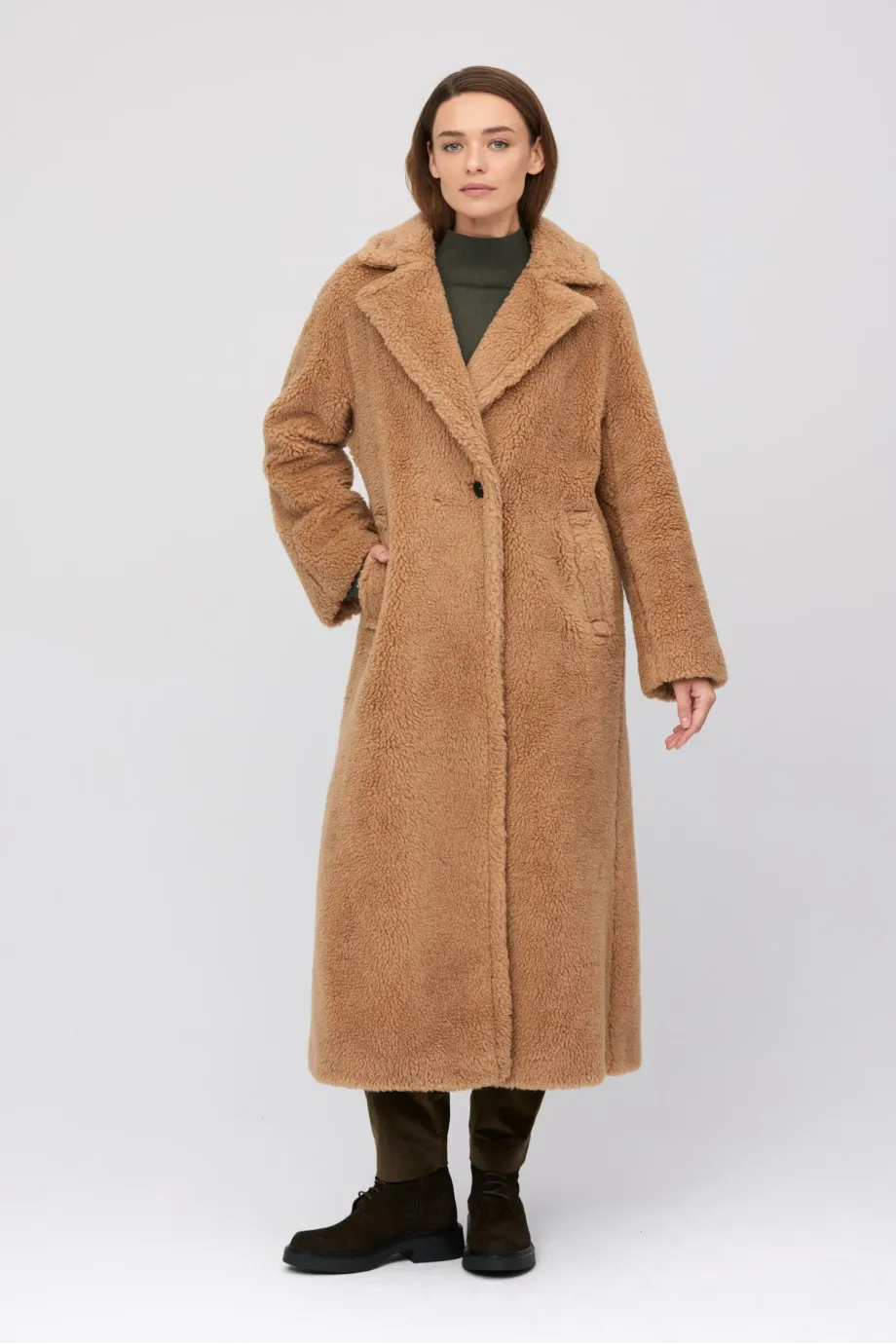 Camel Teddy-Mantel mit Kamelwolle und Seide Camel Teddy-Mantel mit Kamelwolle und Seide