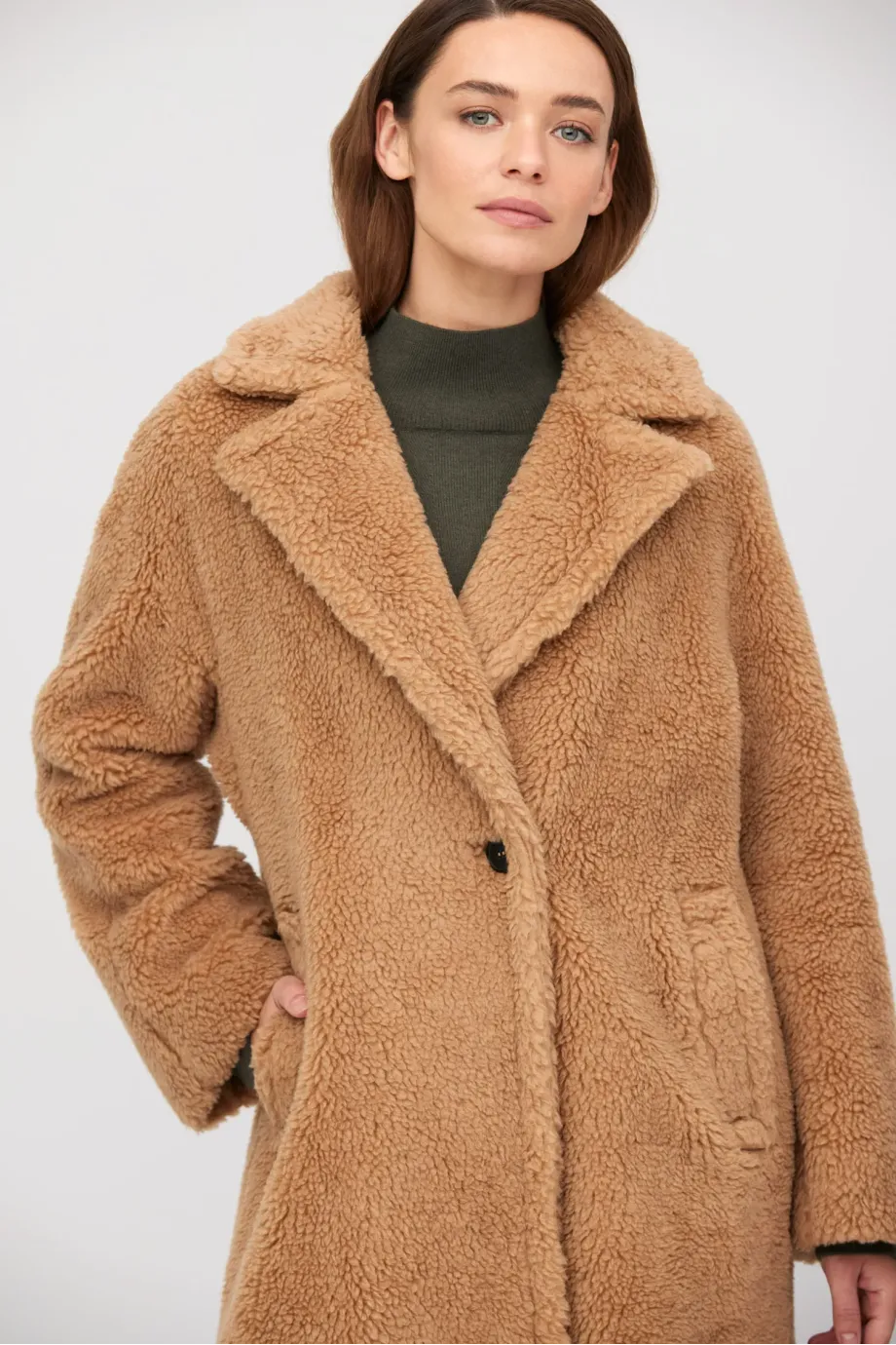 Camel Teddy-Mantel mit Kamelwolle und Seide Camel Teddy-Mantel mit Kamelwolle und Seide