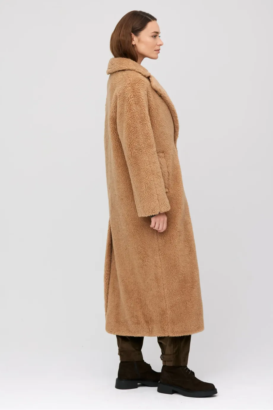 Camel Teddy-Mantel mit Kamelwolle und Seide Camel Teddy-Mantel mit Kamelwolle und Seide