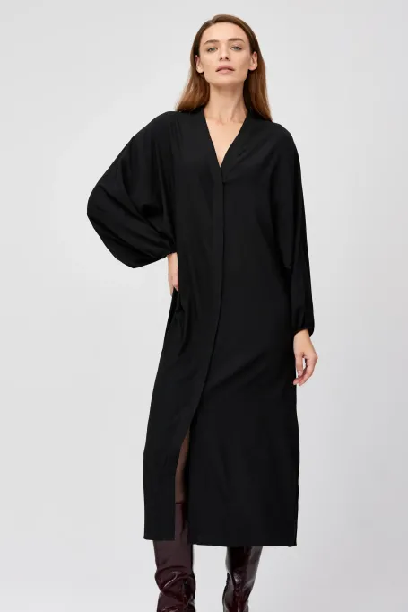 Schwarzes Seidenkleid