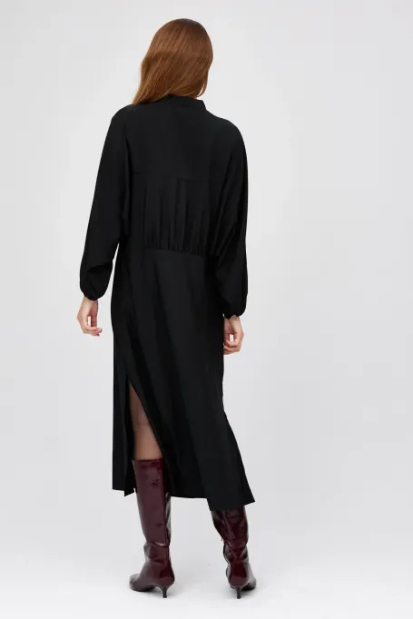 Schwarzes Seidenkleid