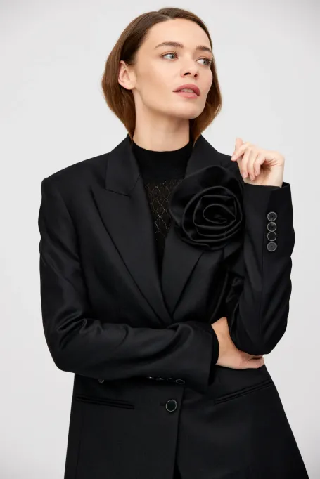 Wolljacke mit breiten Schultern zum Anzug