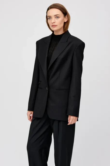 Wolljacke mit breiten Schultern zum Anzug