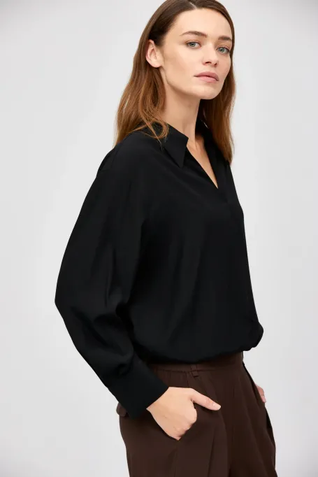 Schwarzes Seidenbody