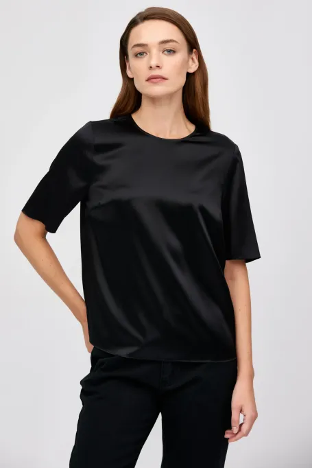 Schwarze Seidenbluse