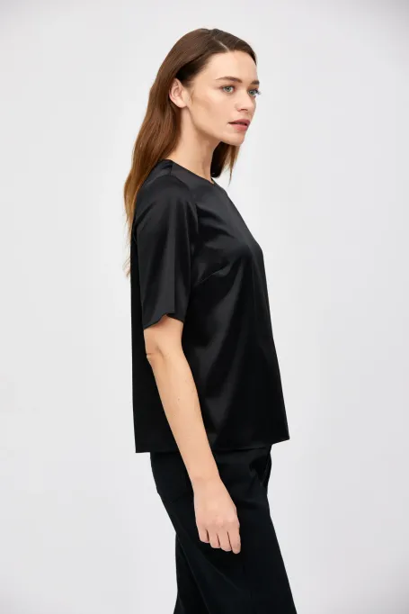 Schwarze Seidenbluse