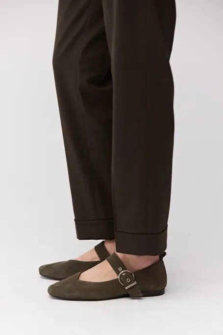 Grüne Ballerinas aus Veloursleder