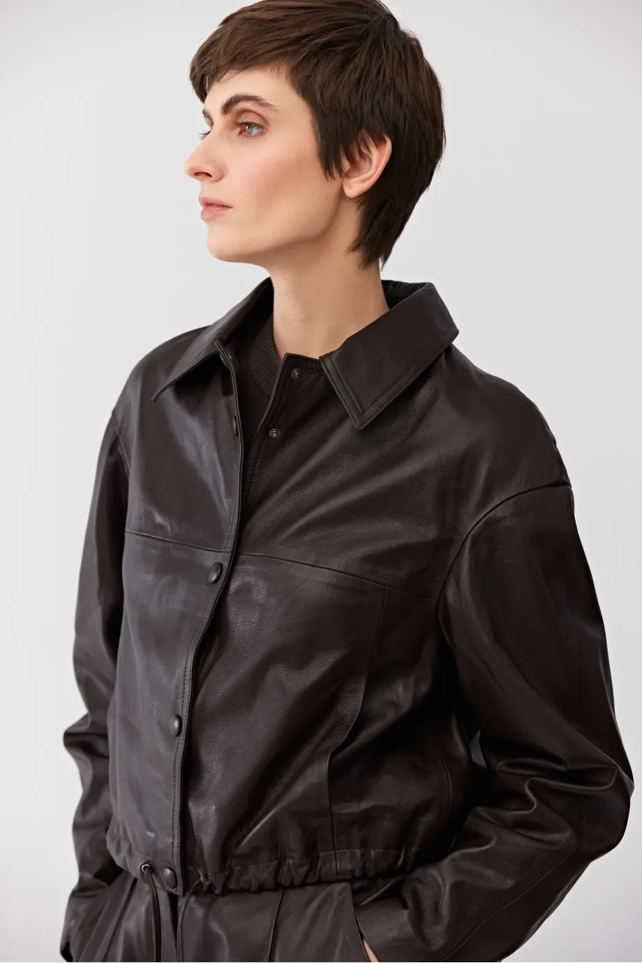 Kurze braune Lederjacke Kurze braune Lederjacke