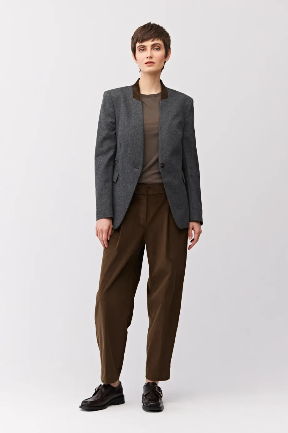 Graues einreihiges Sakko mit Kaschmir - Patrizia Aryton Graues einreihiges Sakko mit Kaschmir - Patrizia Aryton