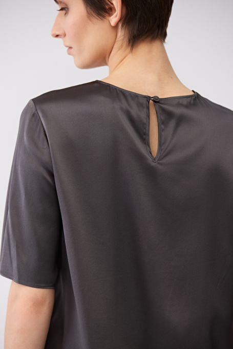 Graue Seidenbluse