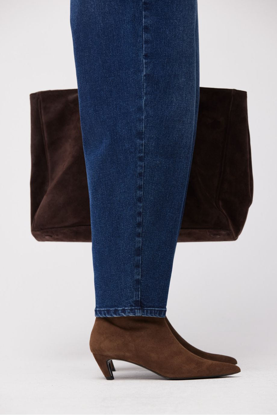 Braune Stiefeletten aus Veloursleder - Patrizia Aryton Braune Stiefeletten aus Veloursleder - Patrizia Aryton