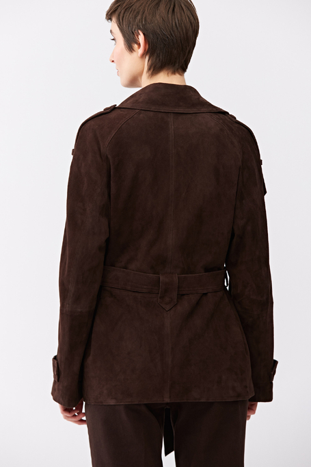 Braune Lederjacke mit Gürtel Braune Lederjacke mit Gürtel