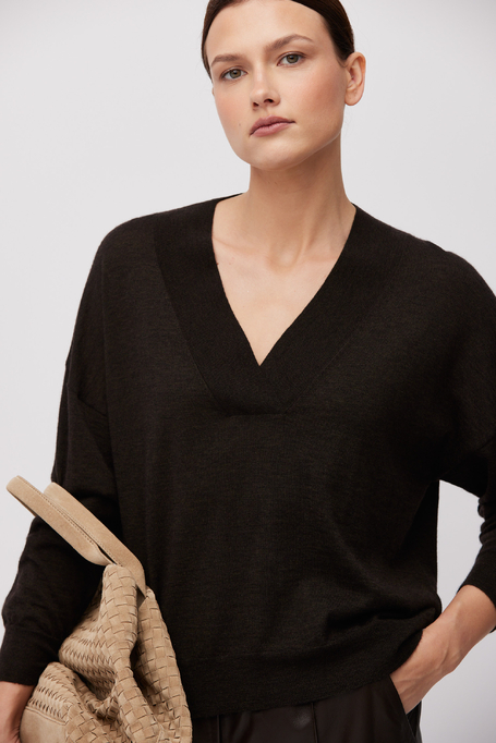 Braune Bluse mit Yak-Wolle