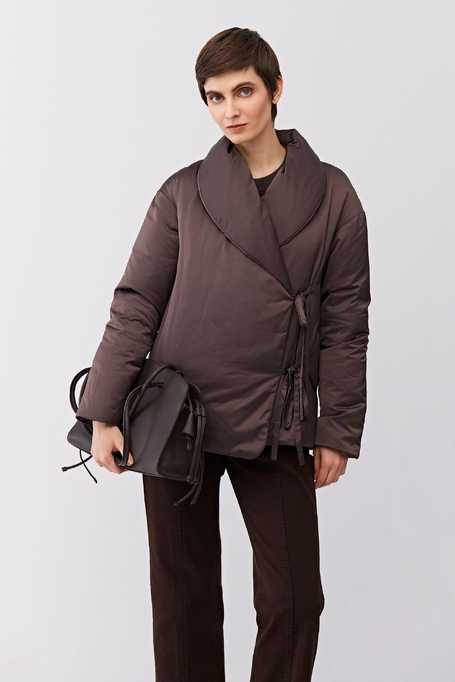 Braune Daunenjacke mit Bindung