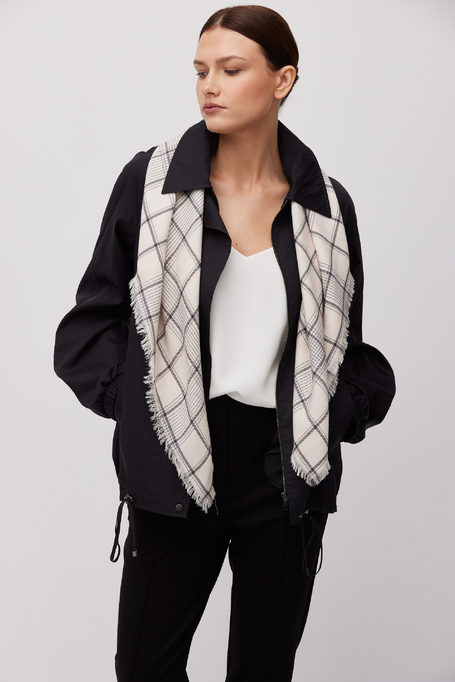 Kariertes Tuch aus Wolle und Seide