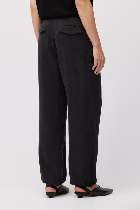 Schwarze Hose aus Leinen-Lyocell-Mischung