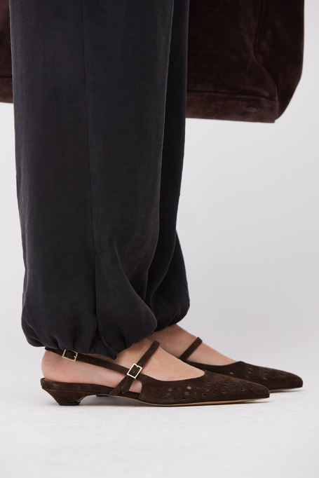 Braune Slingback-Schuhe aus Naturleder