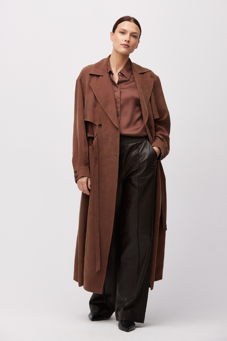 Brauner Mantel aus Lyocell-Leinen-Mischung Brauner Mantel aus Lyocell-Leinen-Mischung