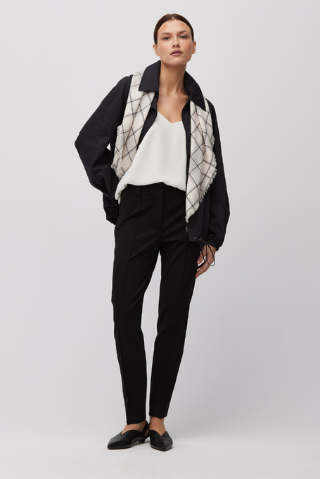 Schwarze Hose mit schmalem Bein schwarz Schwarze Hose mit schmalem Bein schwarz