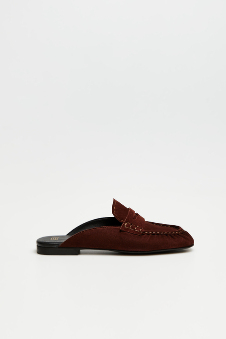Braune Mules aus Wildleder