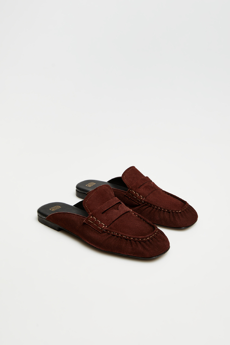 Braune Mules aus Wildleder