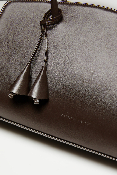 Schokoladenbraune Ledertasche mit Quasten - Patrizia Aryton