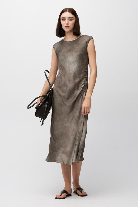 Midi-Seidenkleid mit Schlitz - Patrizia Aryton Midi-Seidenkleid mit Schlitz - Patrizia Aryton