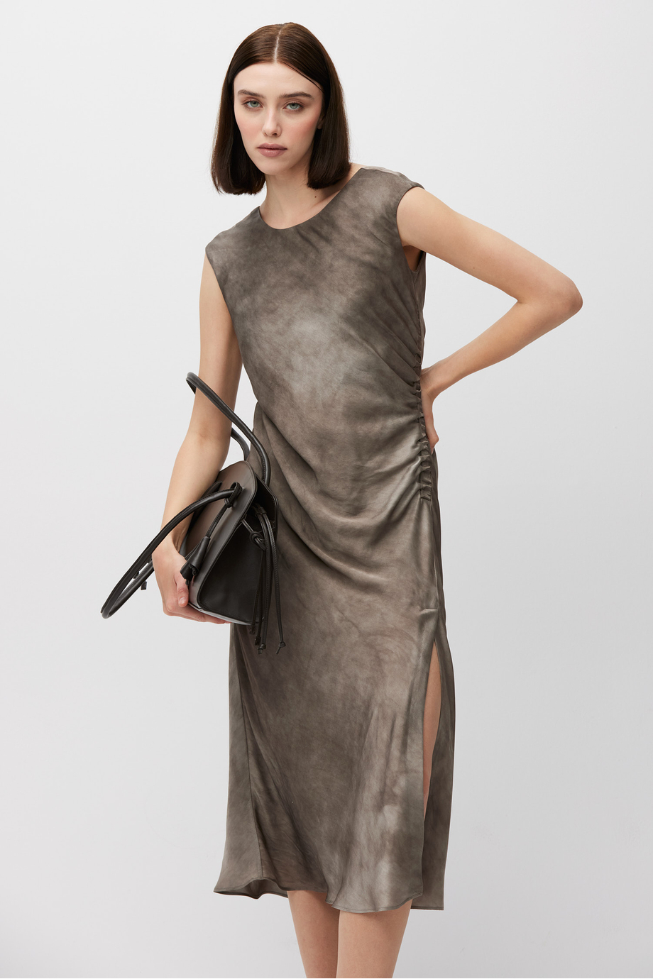 Midi-Seidenkleid mit Schlitz - Patrizia Aryton Midi-Seidenkleid mit Schlitz - Patrizia Aryton