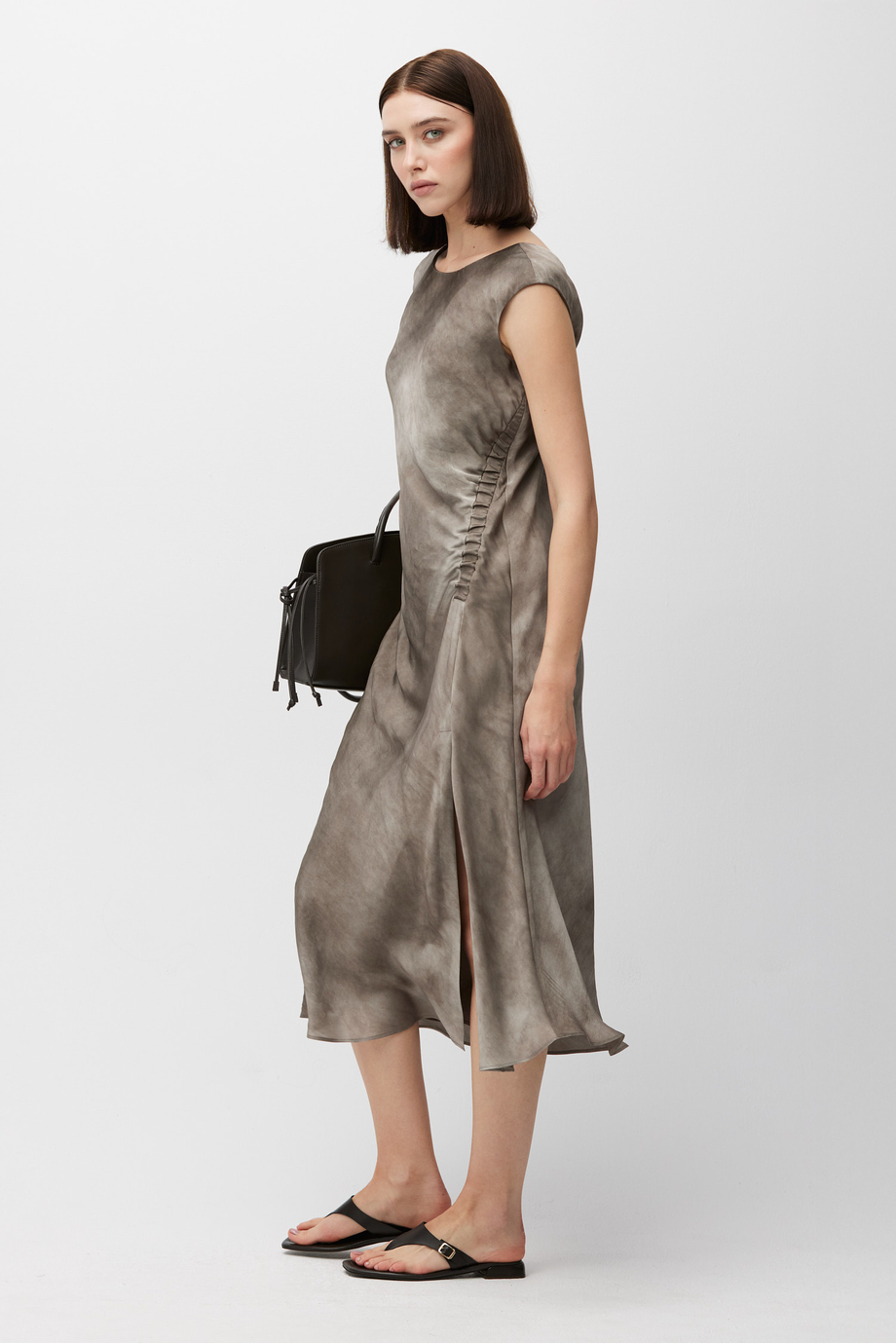 Midi-Seidenkleid mit Schlitz - Patrizia Aryton Midi-Seidenkleid mit Schlitz - Patrizia Aryton