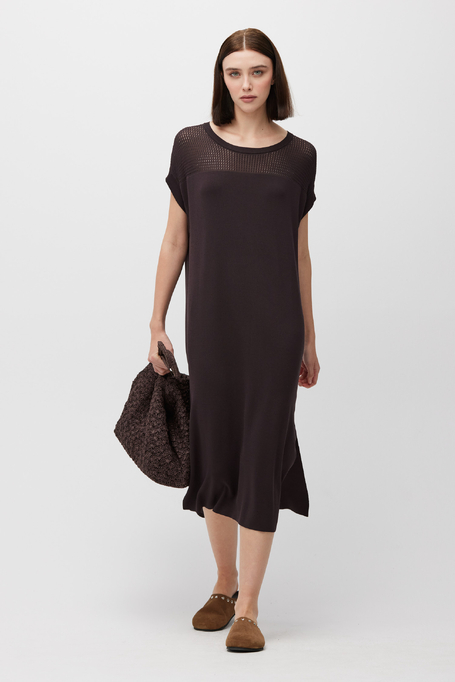 Braunes Midikleid mit kurzem Ärmel