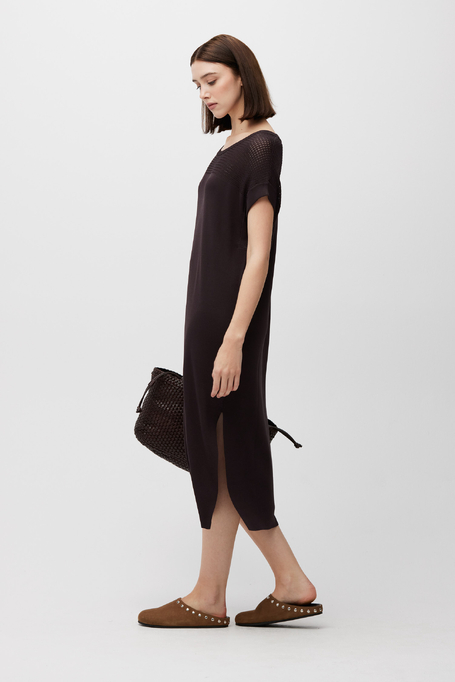 Braunes Midikleid mit kurzem Ärmel