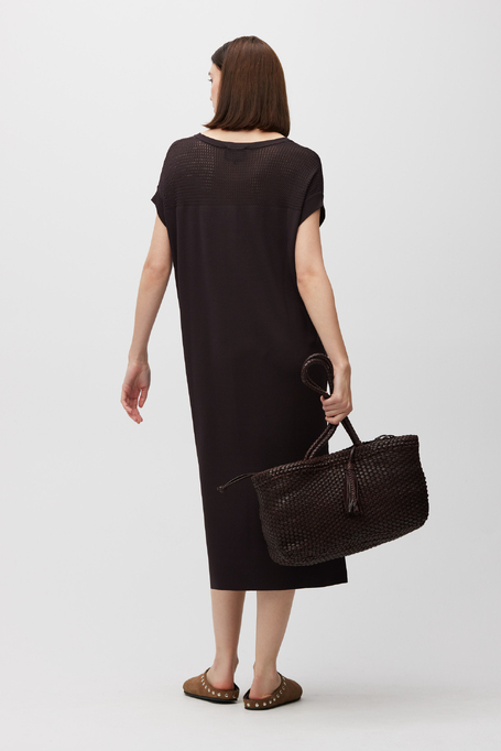 Braunes Midikleid mit kurzem Ärmel