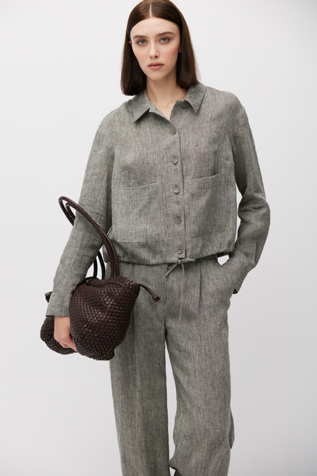 Kurzer grauer Leinenblazer für Anzug