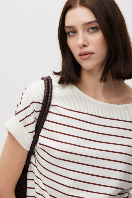 Weiße Bluse mit braunen Streifen