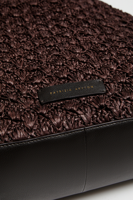 Braune geflochtene Shopper-Tasche