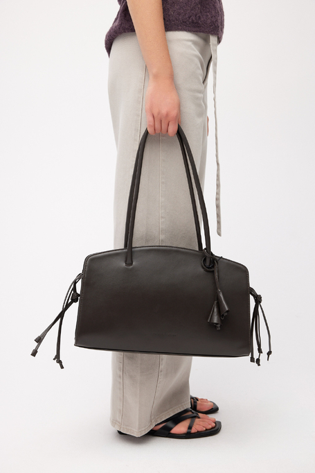 Schokoladenbraune Ledertasche mit Quasten - Patrizia Aryton