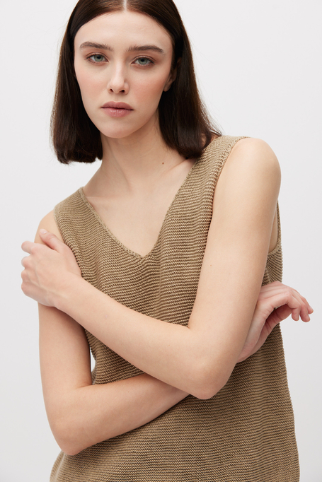 Beiger Top mit lockerem Strick