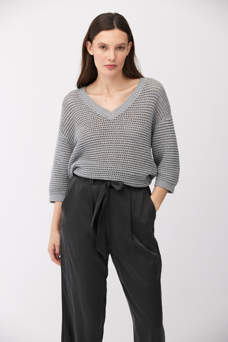 Grauer Pullover mit V-Ausschnitt aus Baumwolle und Leinen