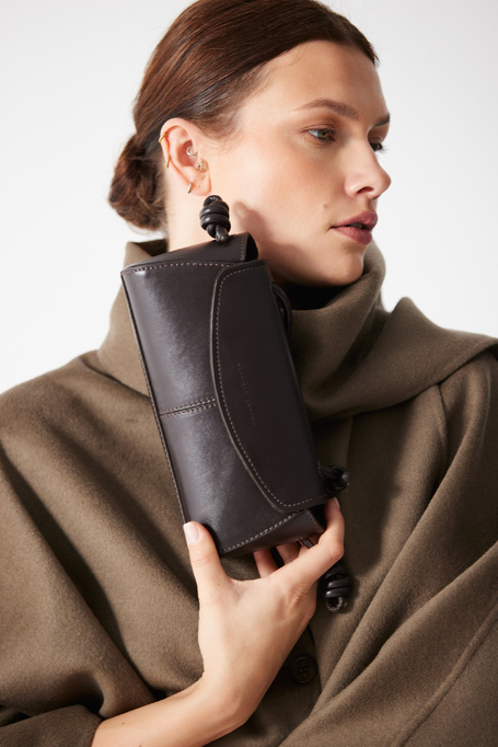 Schokoladenbraune Mini-Tasche mit Riemen - Patrizia Aryton