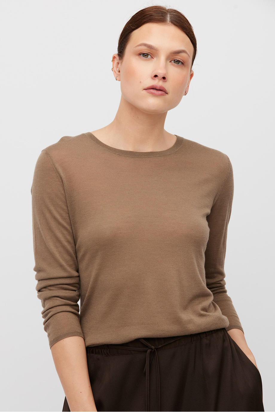 Kamelfarbene Bluse aus Merinowolle Kamelfarbene Bluse aus Merinowolle
