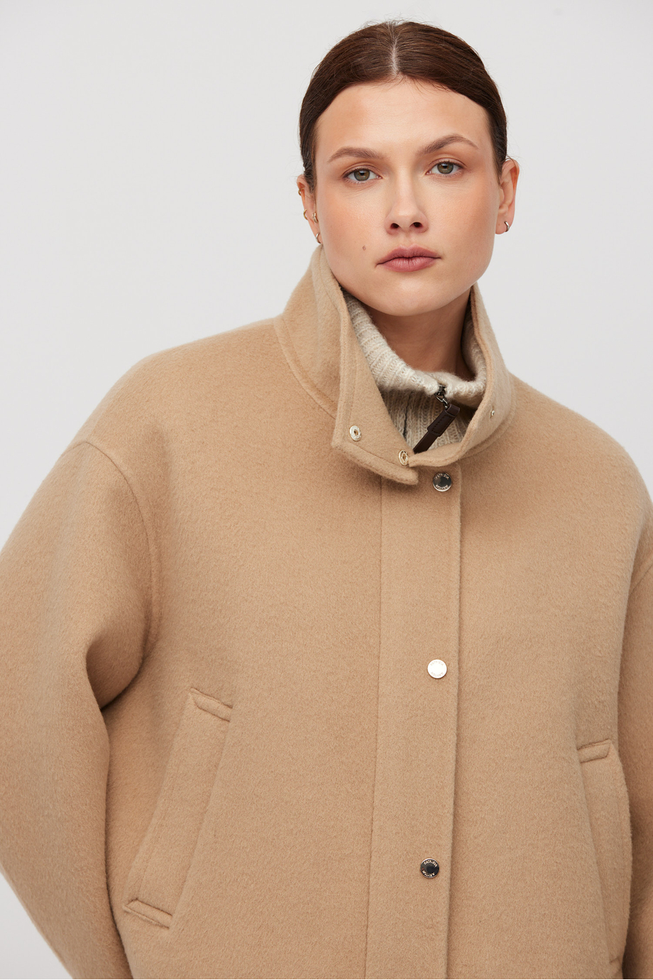Kurze Jacke mit Kamelwolle Doubleface - Patrizia Aryton Kurze Jacke mit Kamelwolle Doubleface - Patrizia Aryton