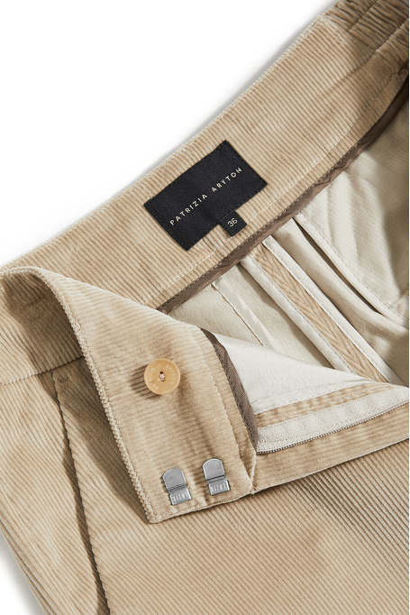 Beige Cordhose im Barrel-Schnitt - Patrizia Aryton
