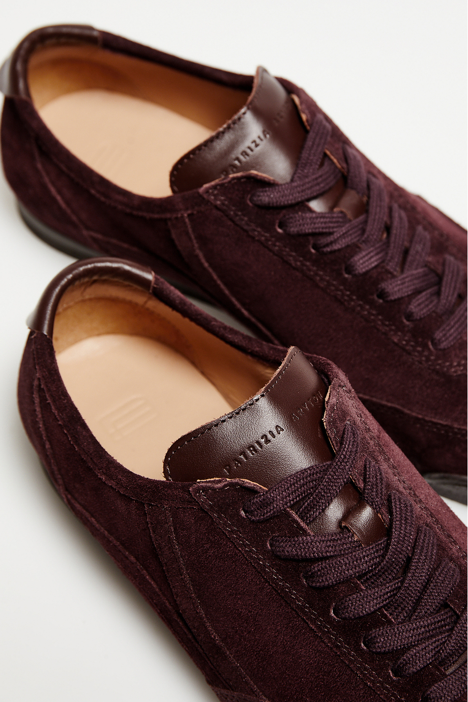 Wildleder-Sneaker aus weichem Leder Wildleder-Sneaker aus weichem Leder