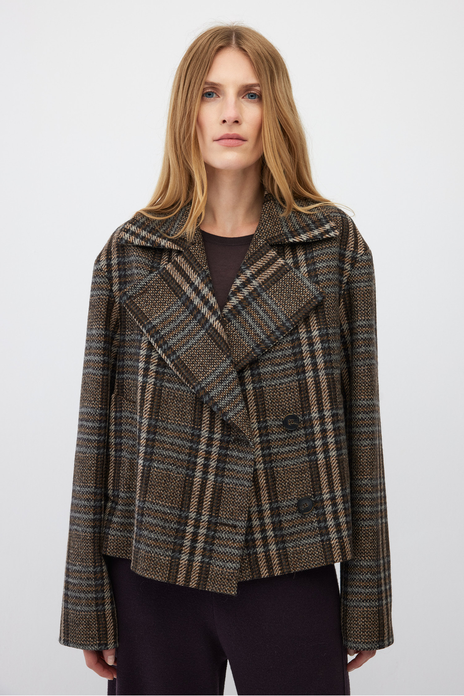 Kurze karierte Jacke aus Virgin Wool Kurze karierte Jacke aus Virgin Wool