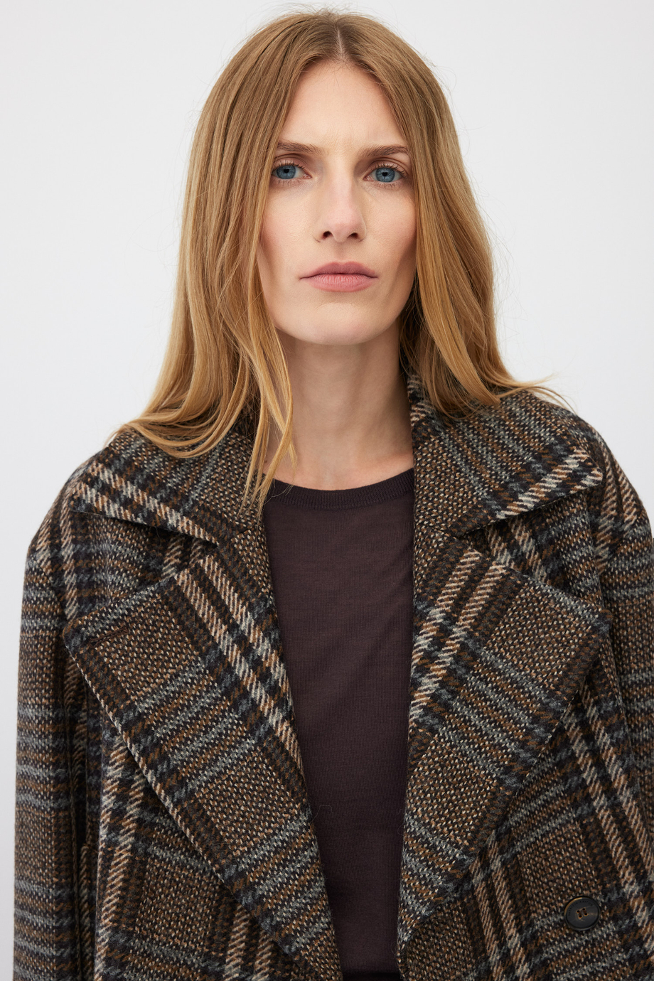 Kurze karierte Jacke aus Virgin Wool Kurze karierte Jacke aus Virgin Wool