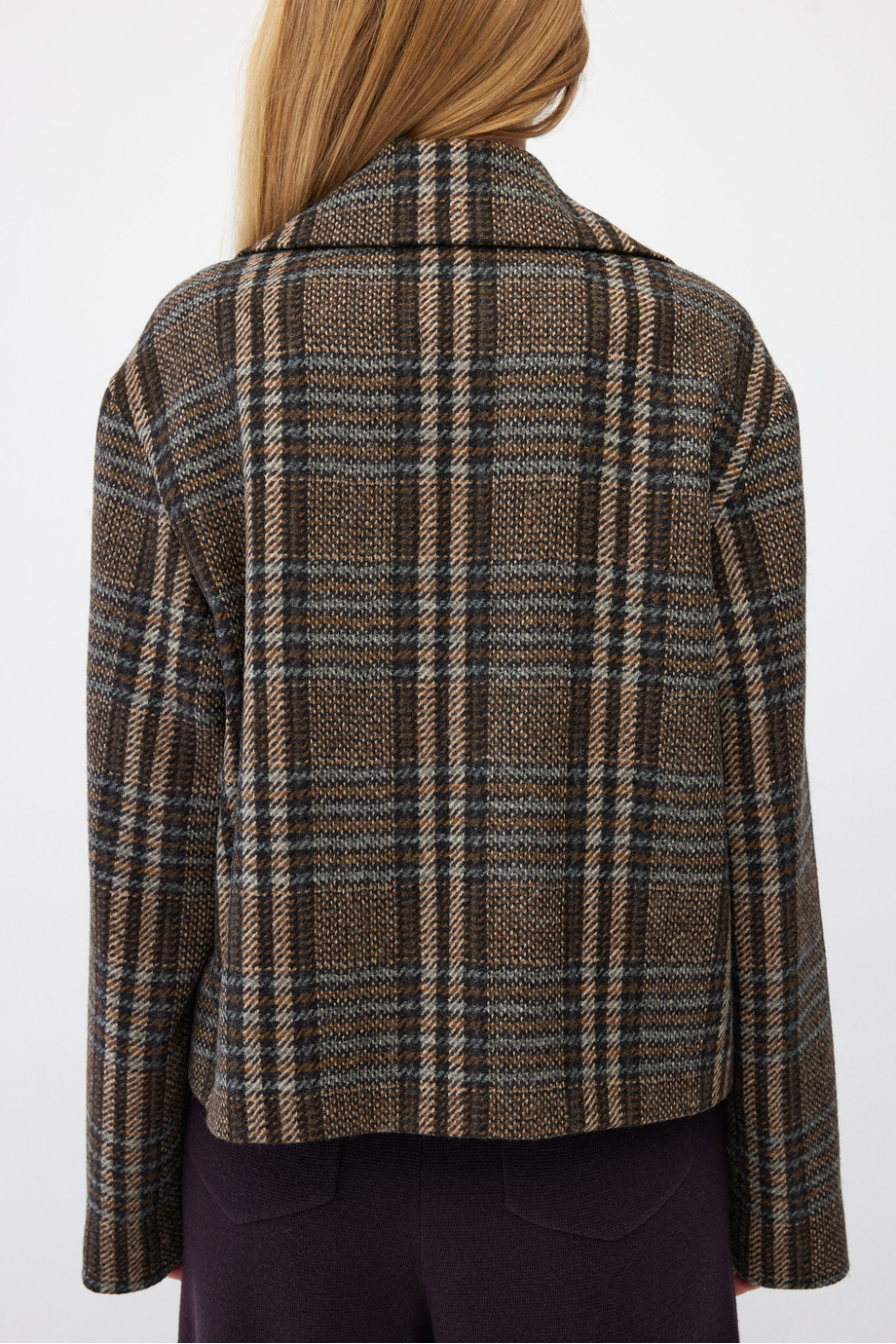 Kurze karierte Jacke aus Virgin Wool Kurze karierte Jacke aus Virgin Wool