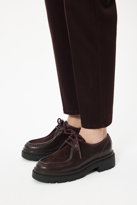 Auberginefarbene Lederschuhe mit dicker Sohle - Patrizia Aryton