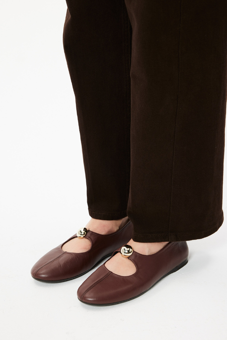 Braune Lederballerinas mit Gürtel