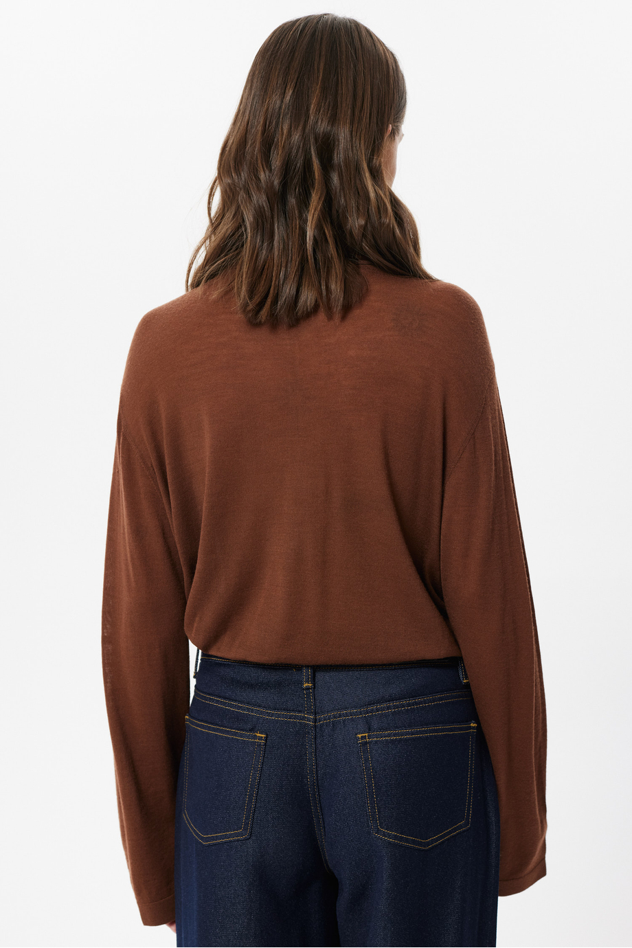 Braune Strickjacke aus Merinowolle Braune Strickjacke aus Merinowolle